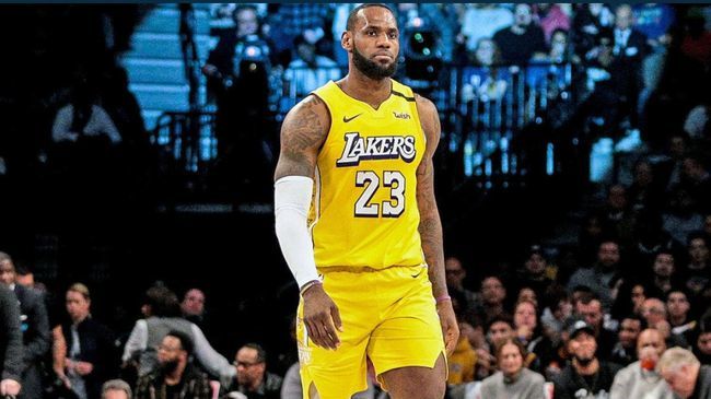  浓眉哥攻防一体湖人击败国王巩固西部排名