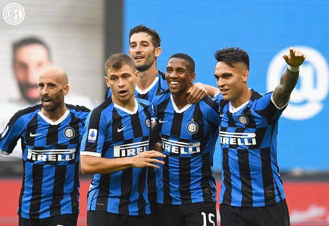  门兴格拉德巴赫主场气势如虹，完胜对手稳居积分榜前列