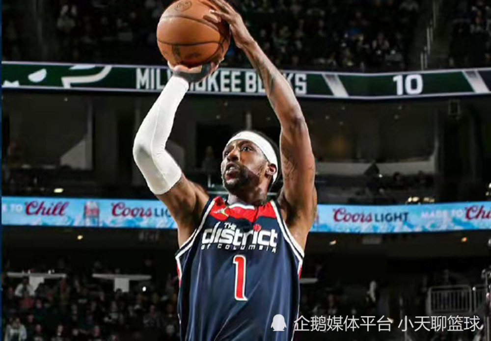  霍勒迪攻防一体雄鹿主场轻取奇才