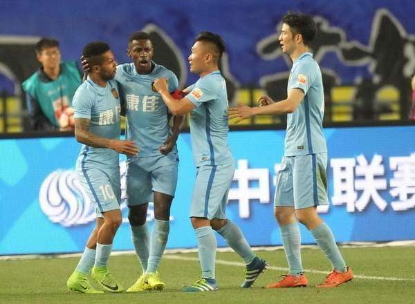  英超争冠白热化三强鼎立格局初现